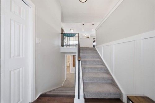 8411 Silver Springs Road Nw, Calgary, AB - Indoor Photo Showing Other Room