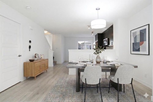 812 Cranbrook Walk Se, Calgary, AB - Indoor Photo Showing Dining Room