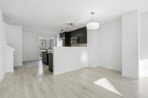 812 Cranbrook Walk Se, Calgary, AB - Indoor