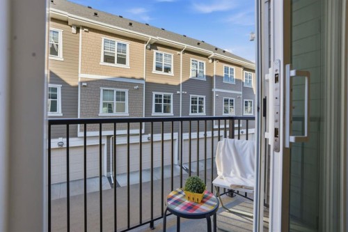 812 Cranbrook Walk Se, Calgary, AB - Outdoor With Exterior