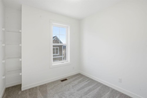 812 Cranbrook Walk Se, Calgary, AB - Indoor Photo Showing Other Room
