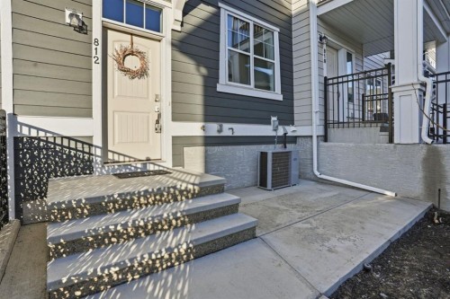 812 Cranbrook Walk Se, Calgary, AB - Outdoor With Exterior
