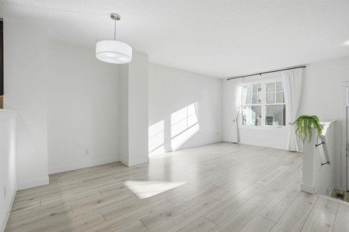 812 Cranbrook Walk Se, Calgary, AB - Indoor