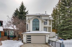 4 Coach Gate Court SWCalgary, AB T3H 1Z6
