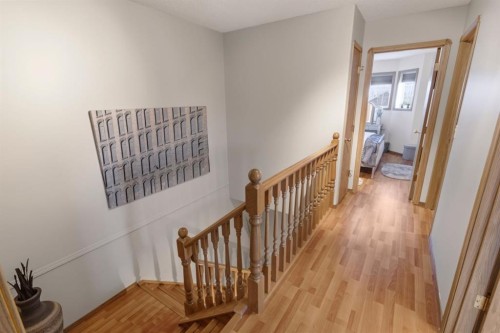 158 Saratoga Close Ne, Calgary, AB - Indoor Photo Showing Other Room