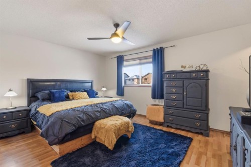 158 Saratoga Close Ne, Calgary, AB - Indoor Photo Showing Bedroom