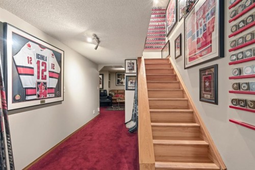 158 Saratoga Close Ne, Calgary, AB - Indoor Photo Showing Other Room