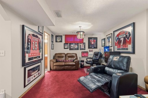 158 Saratoga Close Ne, Calgary, AB - Indoor