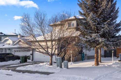 158 Saratoga Close Ne, Calgary, AB - Outdoor With Facade