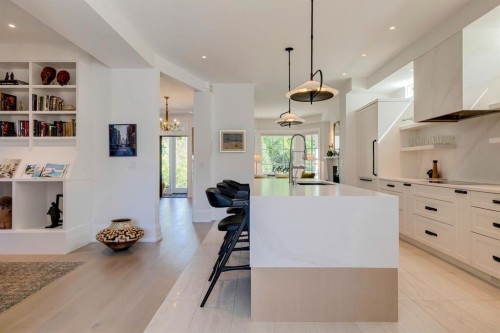 1927 12 Street Sw, Calgary, AB - Indoor