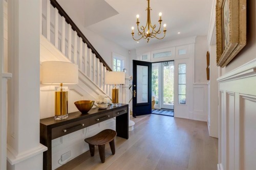 1927 12 Street Sw, Calgary, AB - Indoor Photo Showing Other Room