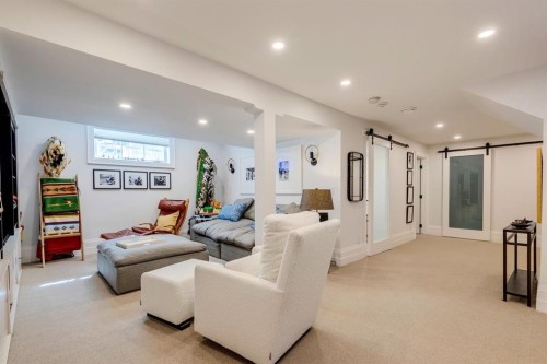 1927 12 Street Sw, Calgary, AB - Indoor