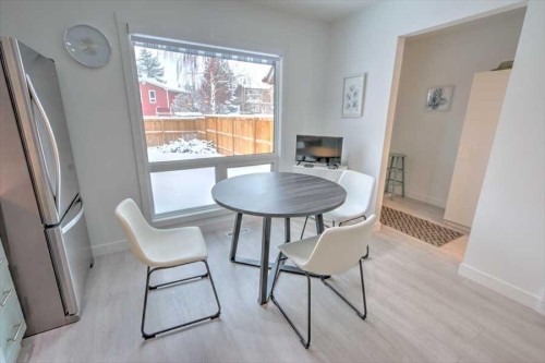 6719 Coach Hill Road Sw, Calgary, AB - Indoor Photo Showing Dining Room