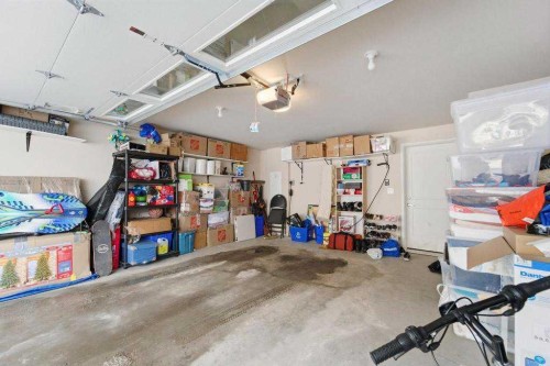 148 Legacy Point Se, Calgary, AB - Indoor Photo Showing Garage
