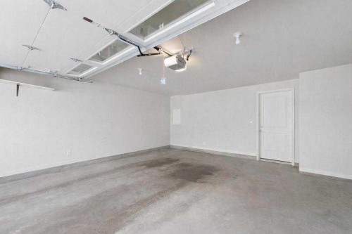 148 Legacy Point Se, Calgary, AB - Indoor Photo Showing Garage