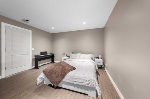 237 Walden Parade Se, Calgary, AB - Indoor Photo Showing Bedroom