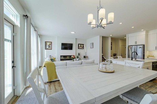 25 Belmont Green Sw, Calgary, AB - Indoor Photo Showing Other Room