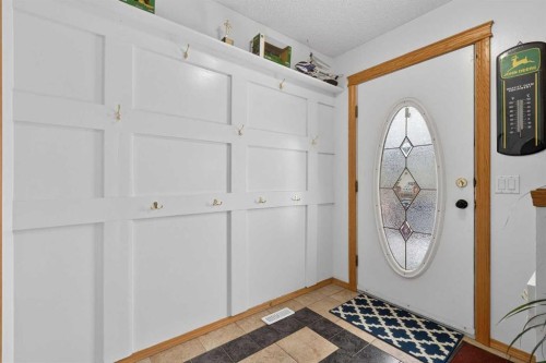 14 Hidden Ranch Hill Nw, Calgary, AB - Indoor Photo Showing Other Room