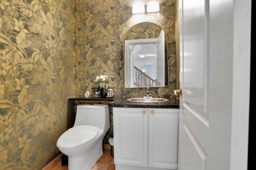 6 Strathridge Way Sw, Calgary, AB - Indoor Photo Showing Bathroom