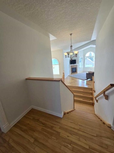 6 Strathridge Way Sw, Calgary, AB - Indoor Photo Showing Other Room