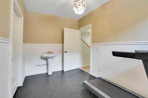 6 Strathridge Way Sw, Calgary, AB - Indoor Photo Showing Other Room