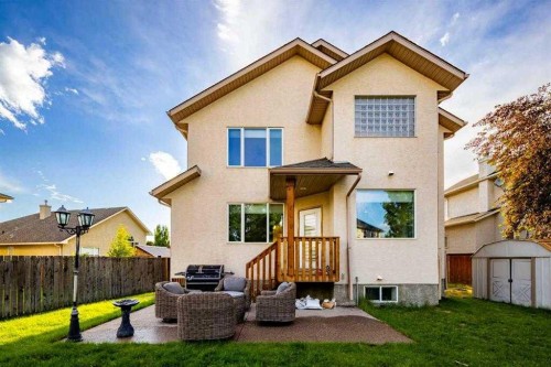 6 Strathridge Way Sw, Calgary, AB - Outdoor
