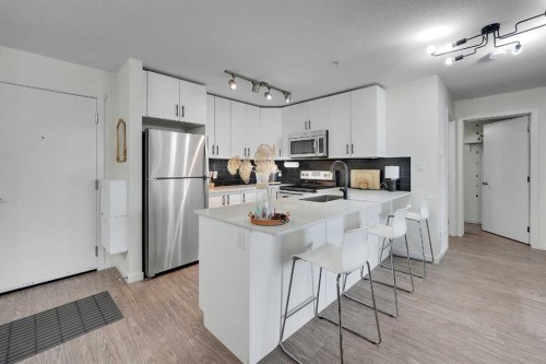 3212-181 Skyview Ranch Manor Ne, Calgary, AB - Indoor Photo Showing Kitchen