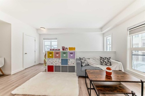 44 Spring Creek Common Sw, Calgary, AB - Indoor