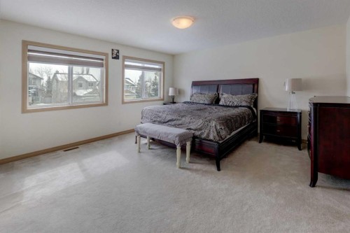 115 Rockledge Terrace Nw, Calgary, AB - Indoor Photo Showing Bedroom