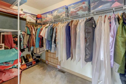 115 Rockledge Terrace Nw, Calgary, AB - Indoor With Storage