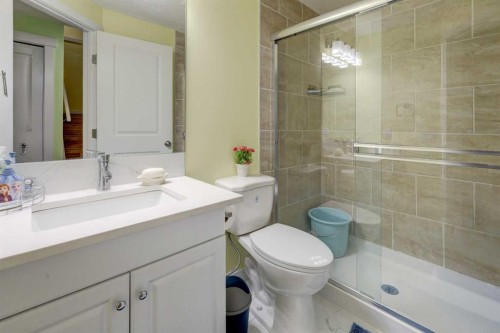 115 Rockledge Terrace Nw, Calgary, AB - Indoor Photo Showing Bathroom