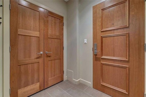 204-701 3 Avenue Sw, Calgary, AB - Indoor Photo Showing Other Room