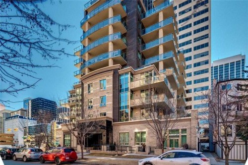 204-701 3 Avenue Sw, Calgary, AB - Outdoor With Facade