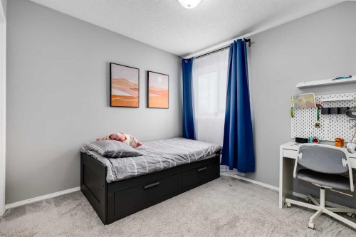 138 Prestwick Circle Se, Calgary, AB - Indoor Photo Showing Bedroom