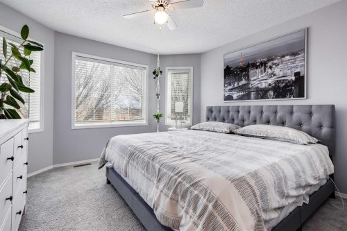 138 Prestwick Circle Se, Calgary, AB - Indoor Photo Showing Bedroom
