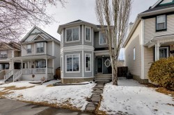 138 Prestwick Circle SE Calgary, AB T2Z 3L8