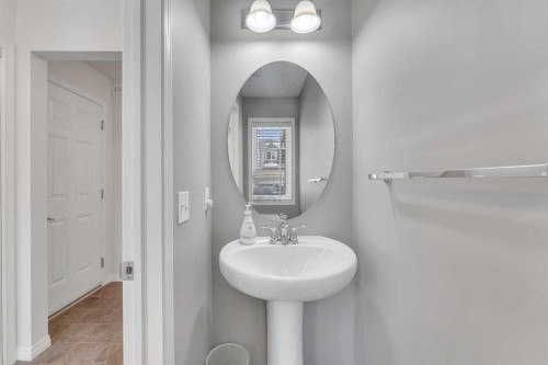 165 Windstone Avenue Sw, Airdrie, AB - Indoor Photo Showing Bathroom