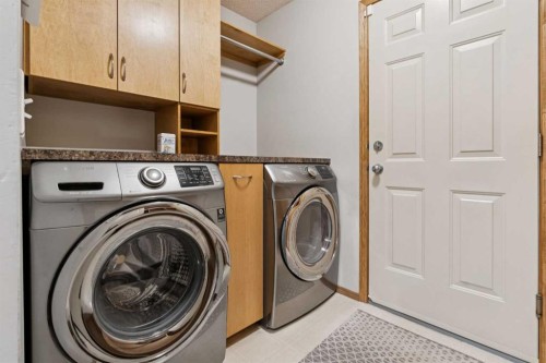 142 Cranfield Crescent Se, Calgary, AB - Indoor Photo Showing Laundry Room