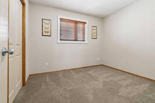 142 Cranfield Crescent Se, Calgary, AB - Indoor Photo Showing Other Room