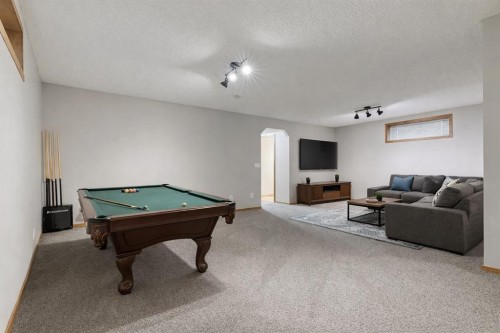 142 Cranfield Crescent Se, Calgary, AB - Indoor Photo Showing Other Room