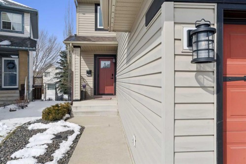 142 Cranfield Crescent Se, Calgary, AB - Outdoor