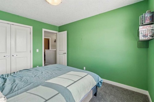 4 Drake Landing Gate, Okotoks, AB - Indoor Photo Showing Bedroom