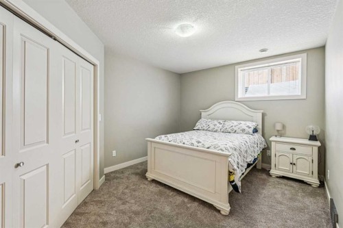 4 Drake Landing Gate, Okotoks, AB - Indoor Photo Showing Bedroom