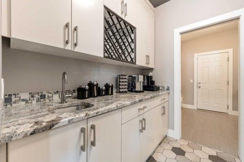 964 East Chestermere, Chestermere, AB - Indoor Photo Showing Kitchen