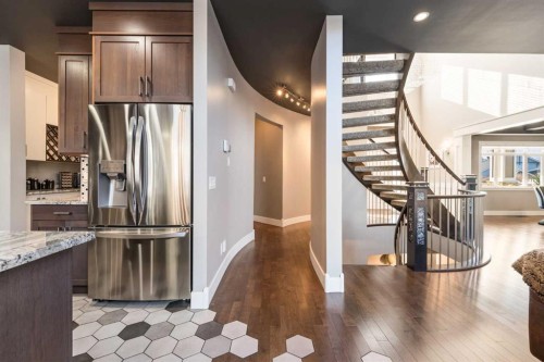 964 East Chestermere, Chestermere, AB - Indoor Photo Showing Kitchen With Upgraded Kitchen