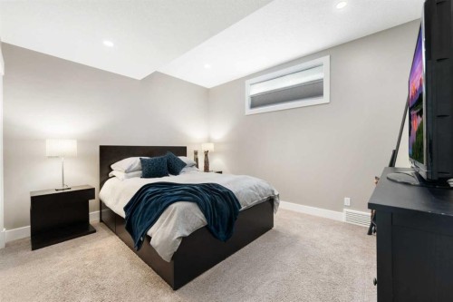 964 East Chestermere, Chestermere, AB - Indoor Photo Showing Bedroom