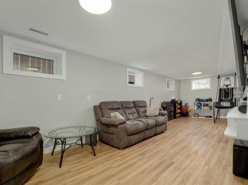 1509 4 Avenue North, Lethbridge, AB - Indoor