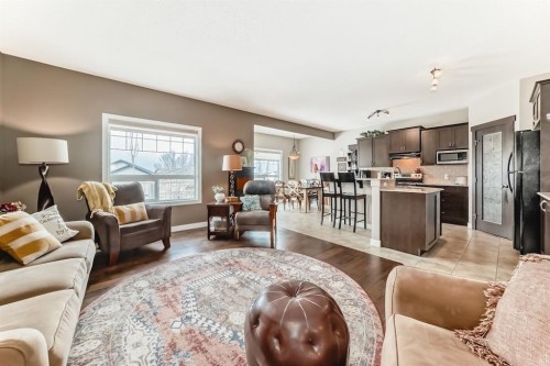 191 Pantego Close Nw, Calgary, AB - Indoor Photo Showing Living Room