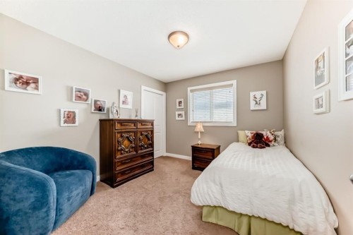 191 Pantego Close Nw, Calgary, AB - Indoor Photo Showing Bedroom
