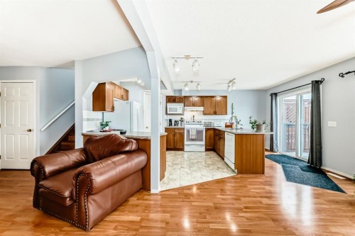 835 Westmount Drive, Strathmore, AB - Indoor